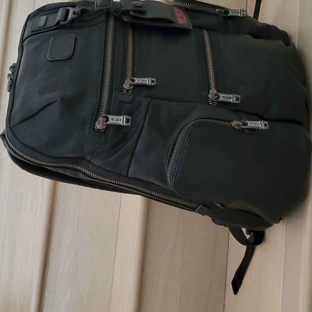 Rare Collectable: Tumi Alpha Bravo Knox Genuine Leather Backpack in Black Pole - Picture 11 of 15